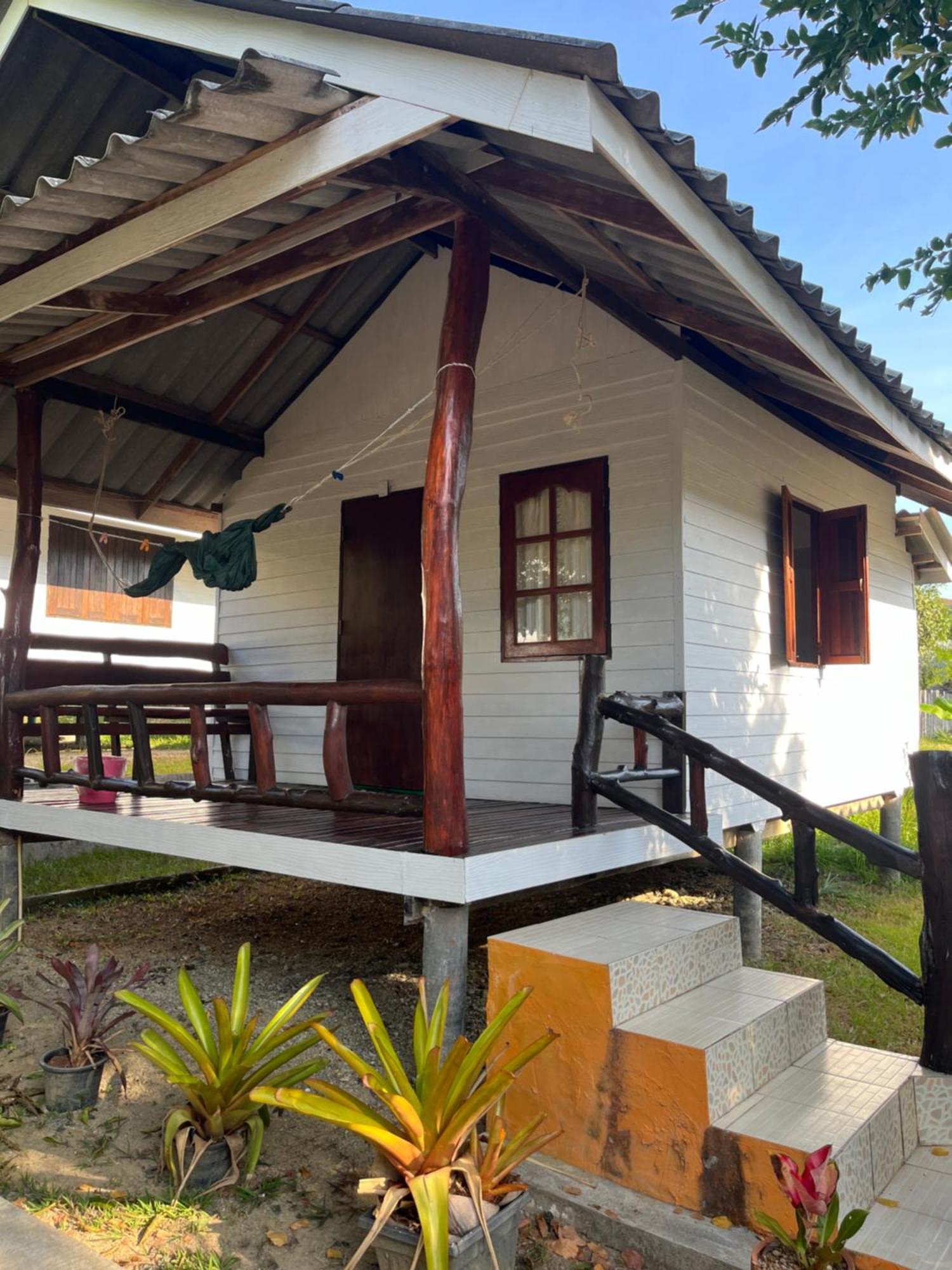 Pyramid Bangalow Ban Laem Sai Exterior photo